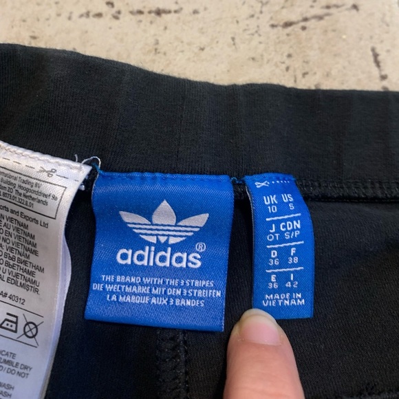 Adidas Black Trefoil Logo Leggings - White 3-Stripe - Size US S (CDN S/P) - Picture 4 of 5